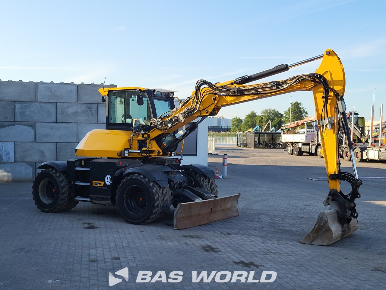 Other : JCB HD110W T4F Pelle sur pneus