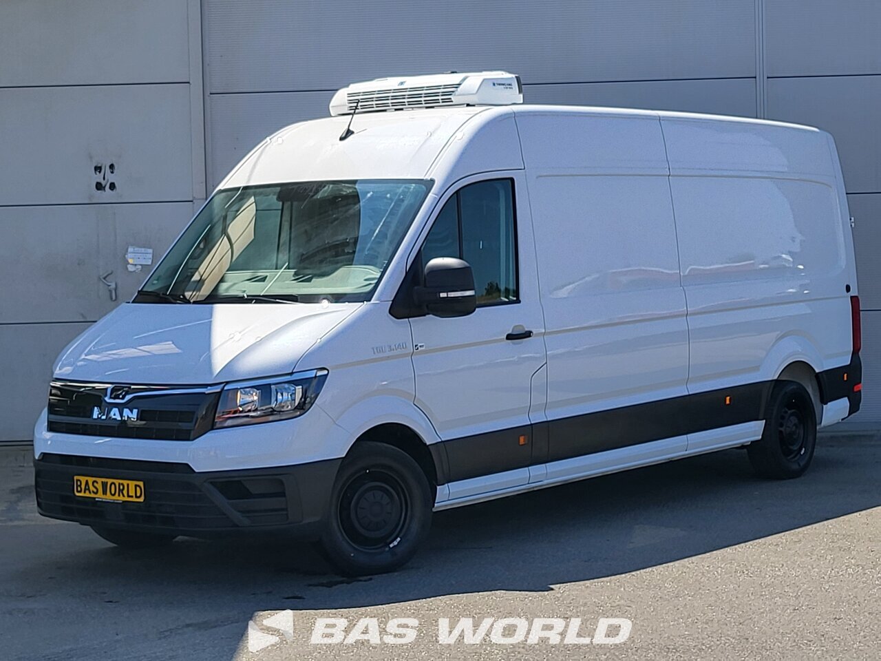 Front left : Volkswagen Crafter 140pk Fourgon frigorifique fermé