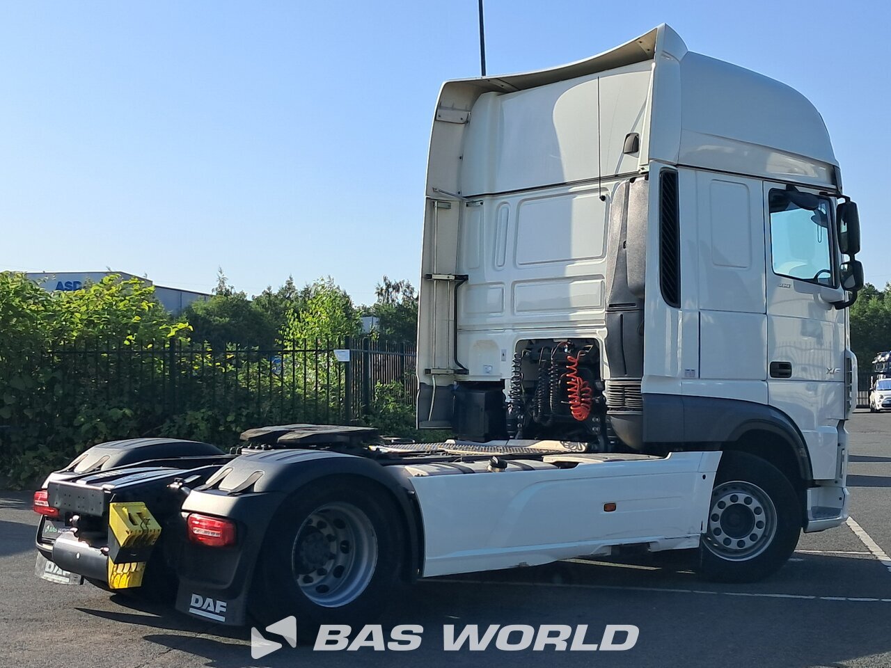 Back right : DAF XF 480 وحدات الجر