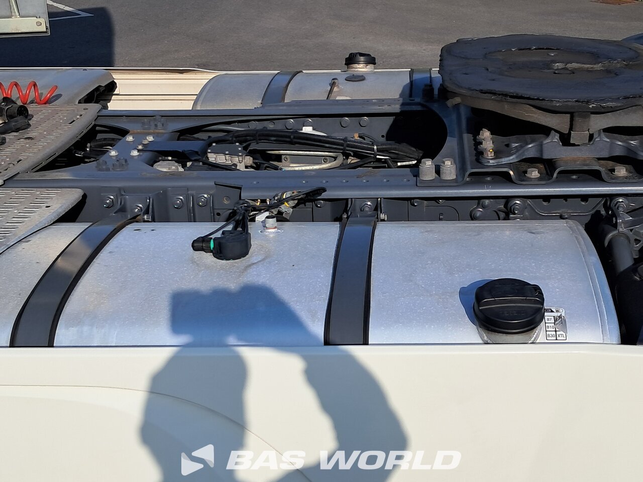 Fuel tanks : DAF XF 480 وحدات الجر
