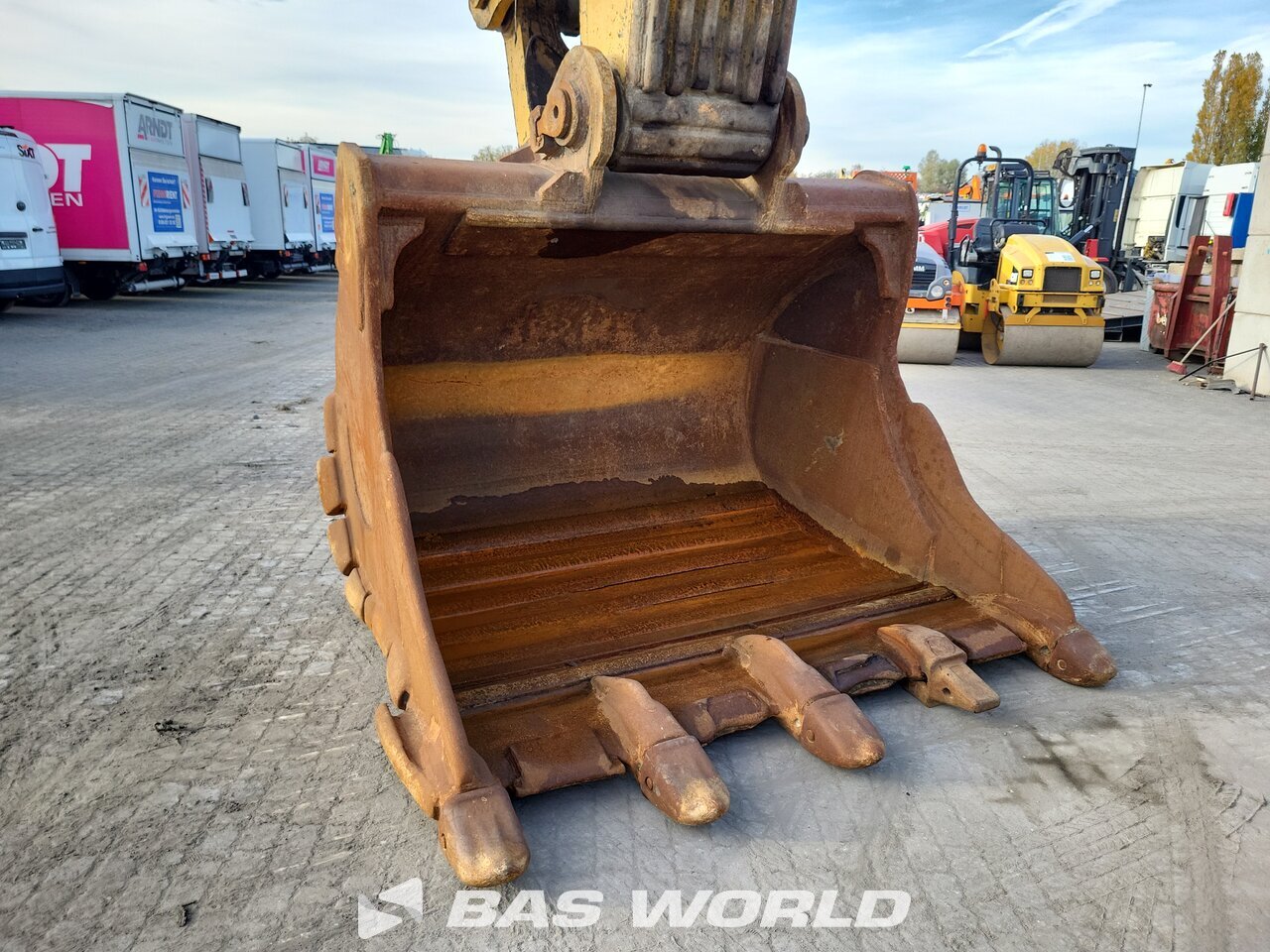 Other : Caterpillar 390 D L حفارة مجنزرة