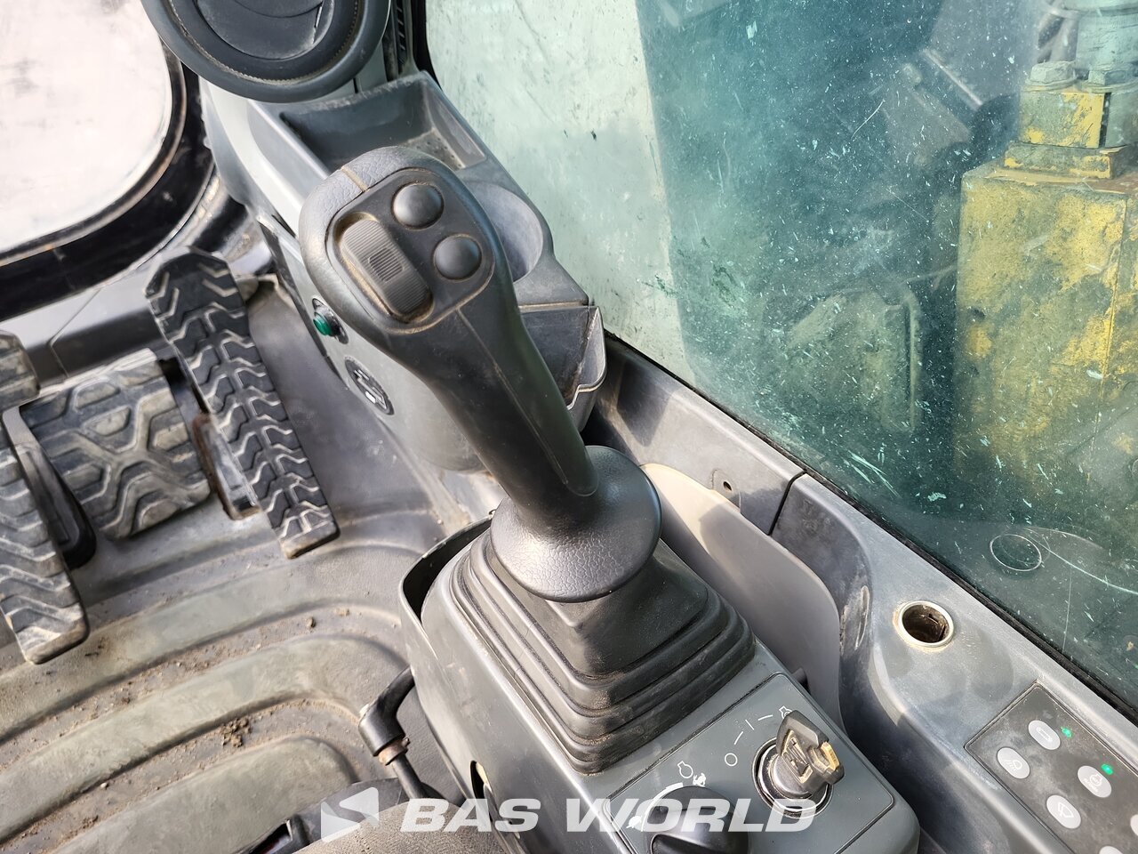 Other : Caterpillar 390 D L حفارة مجنزرة