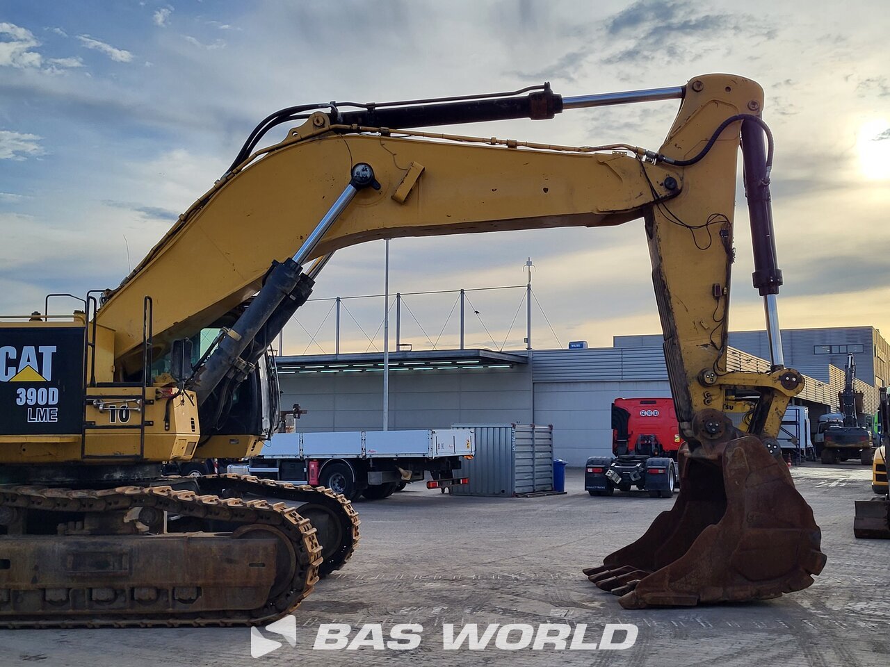 Other : Caterpillar 390 D L حفارة مجنزرة