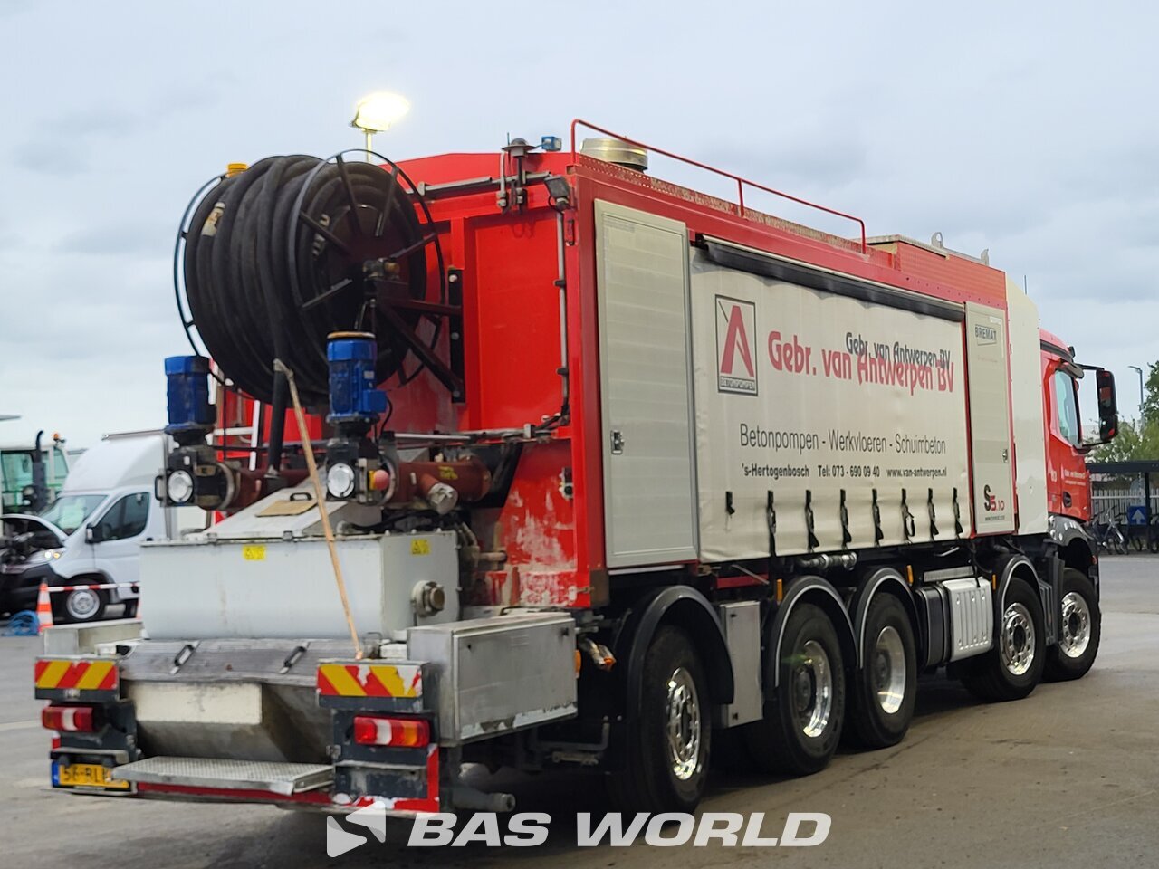 Other : Mercedes Arocs 4951 مضخة أسمنت