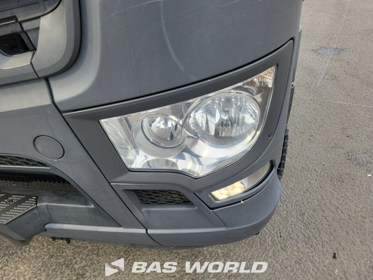 Other : Mercedes Arocs 4951 مضخة أسمنت