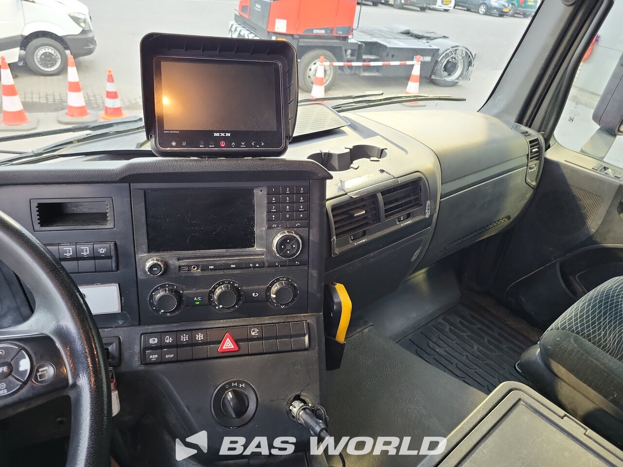 Other : Mercedes Arocs 4951 مضخة أسمنت