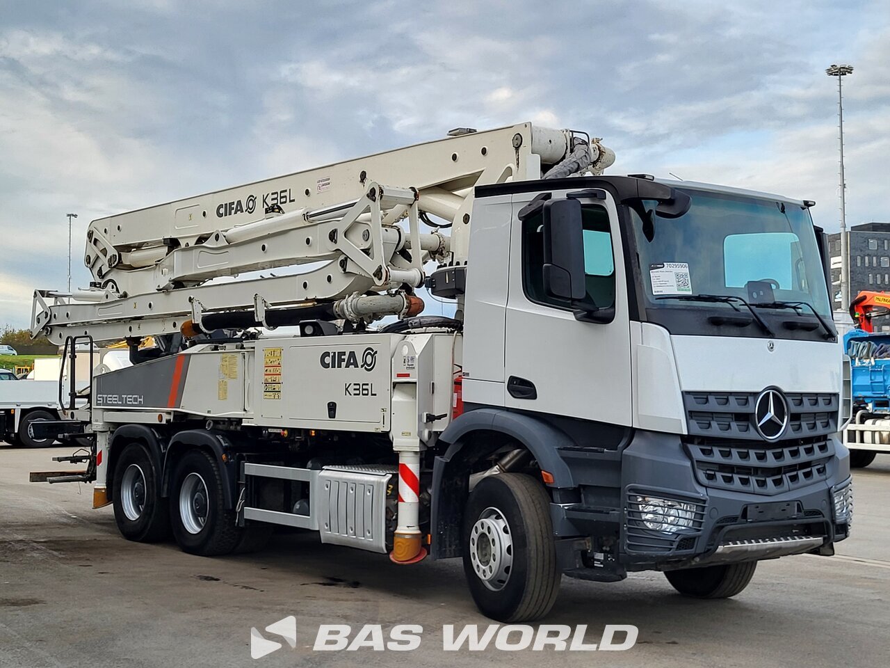 Other : Mercedes Arocs 2640 Concrete pump