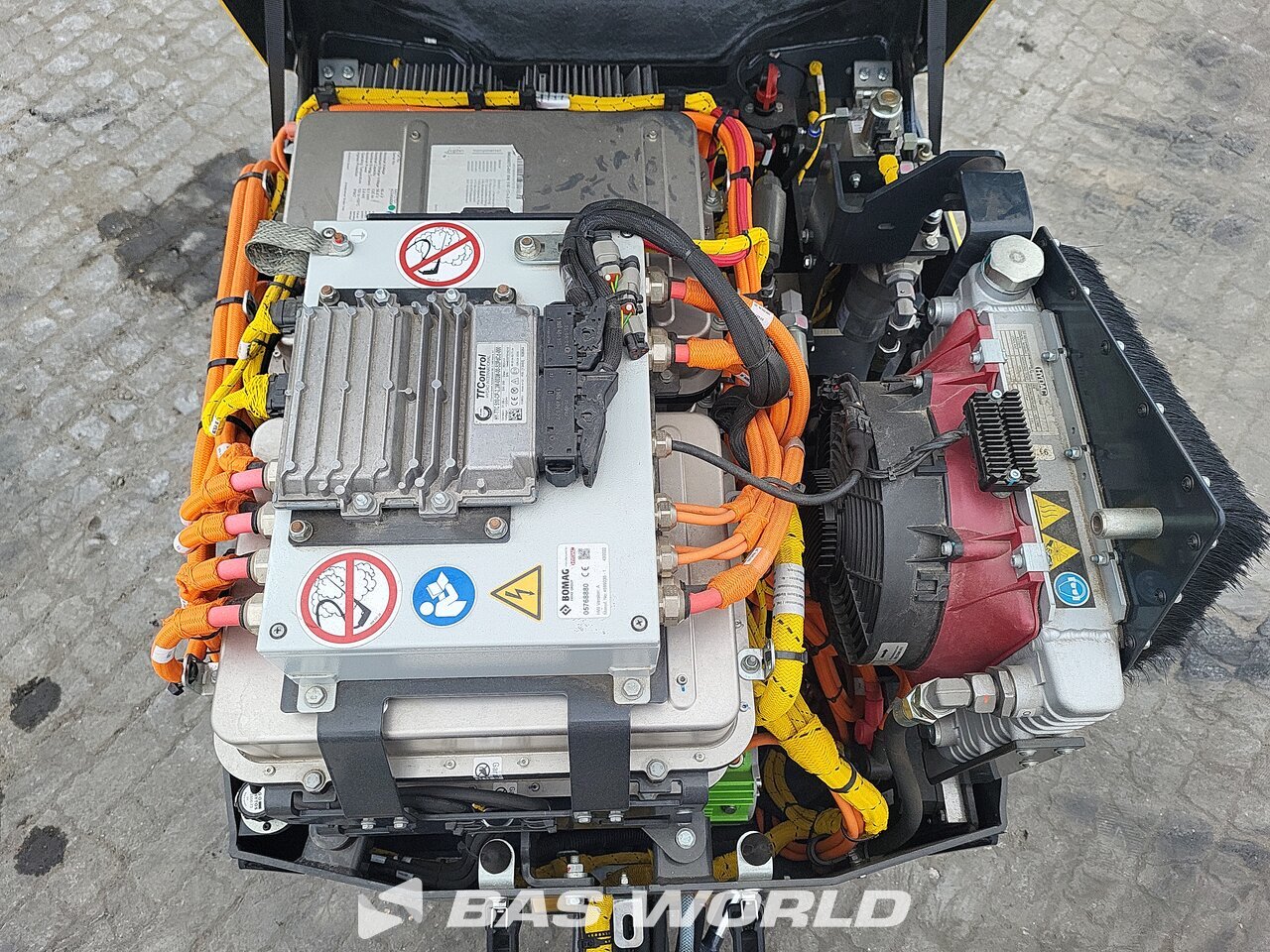 Other : Bomag BW100 ADe-5 مدحلة ثنائية الاسطوانة