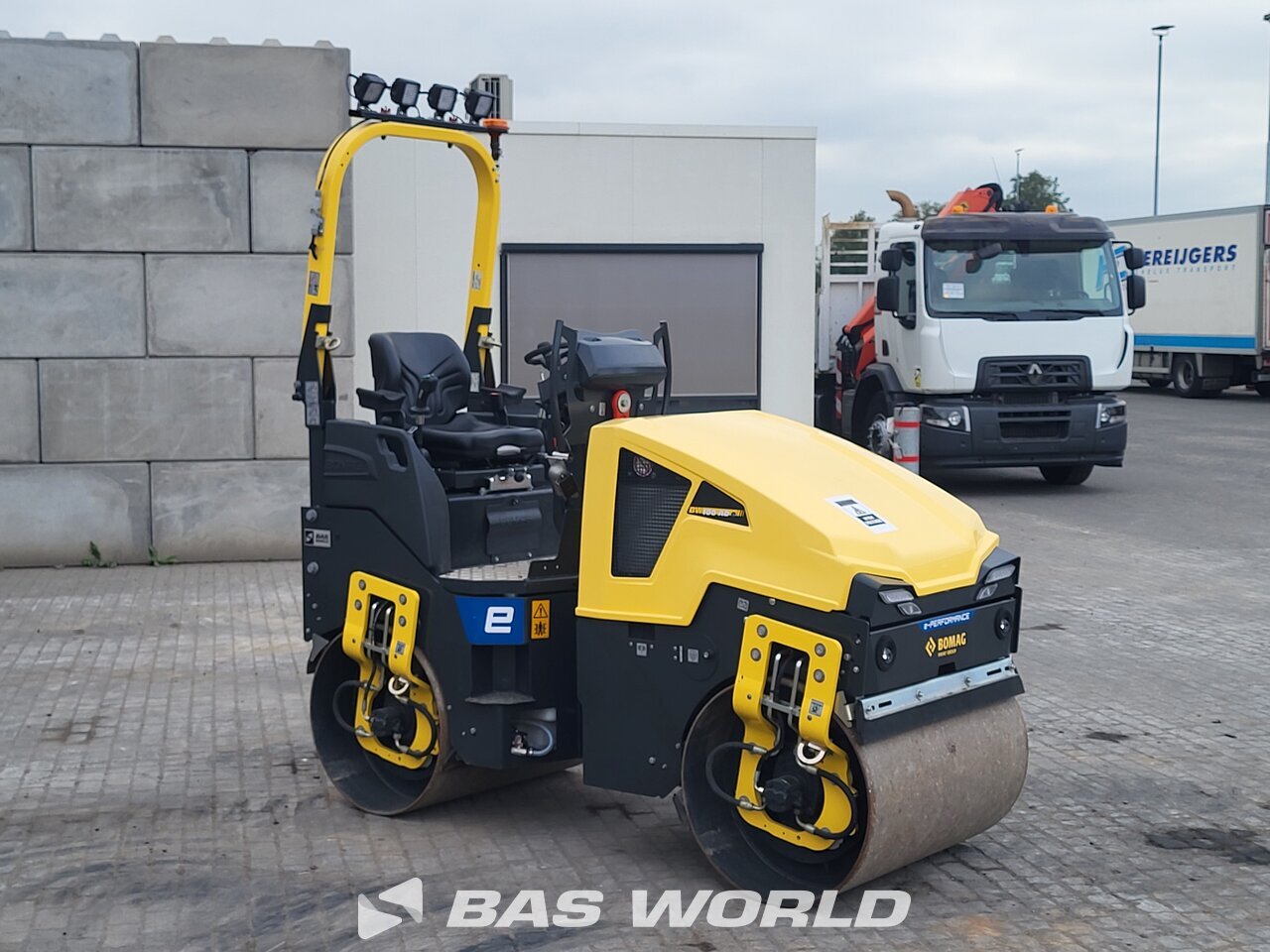 Other : Bomag BW100 ADe-5 مدحلة ثنائية الاسطوانة