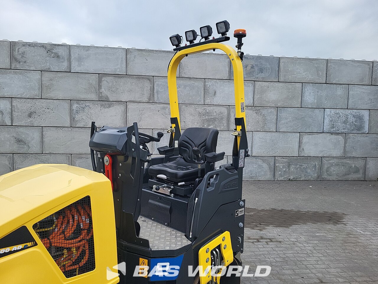 Other : Bomag BW100 ADe-5 مدحلة ثنائية الاسطوانة