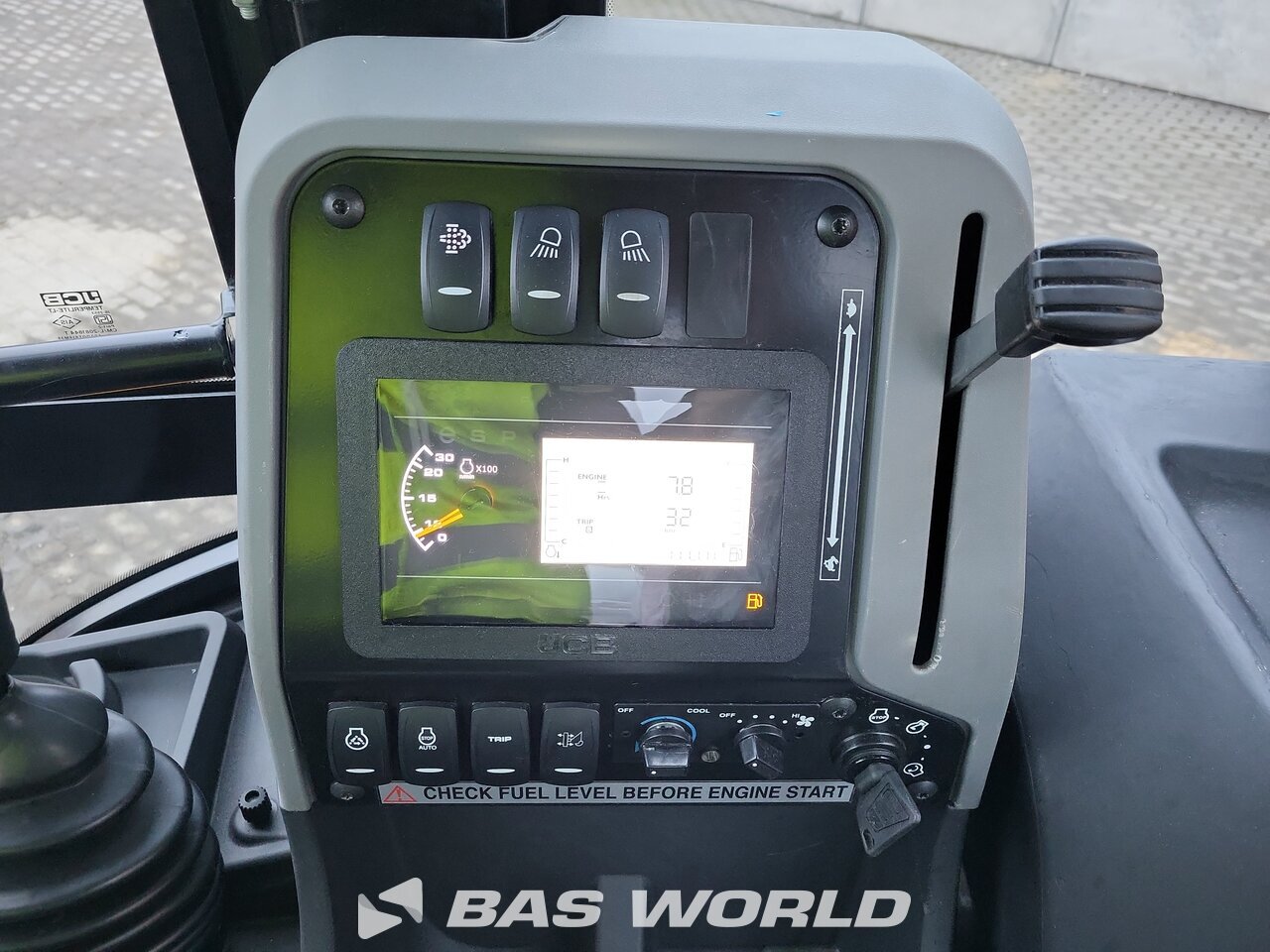 Other : JCB 3DX PLUS Backhoe loader
