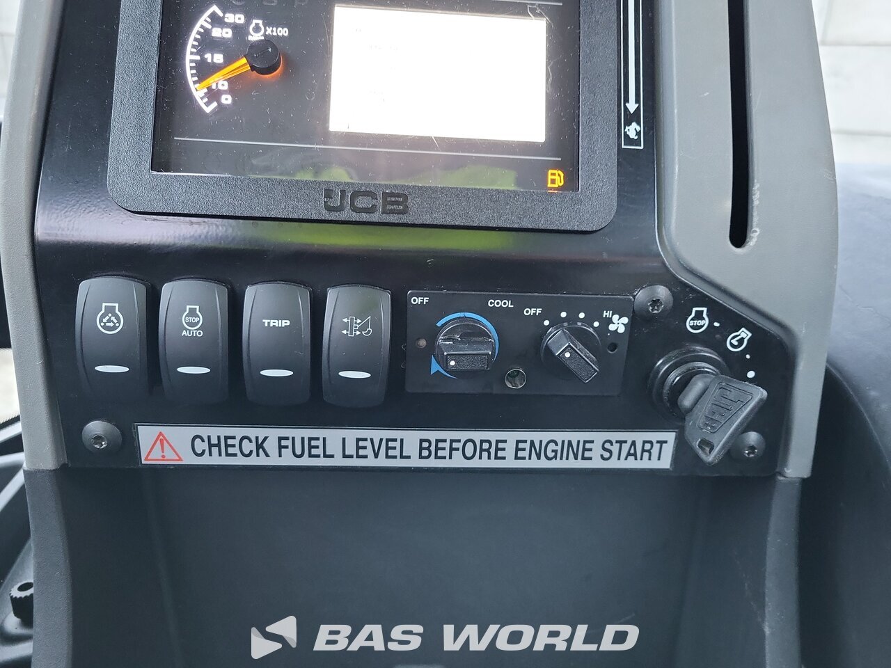 Other : JCB 3DX PLUS Backhoe loader