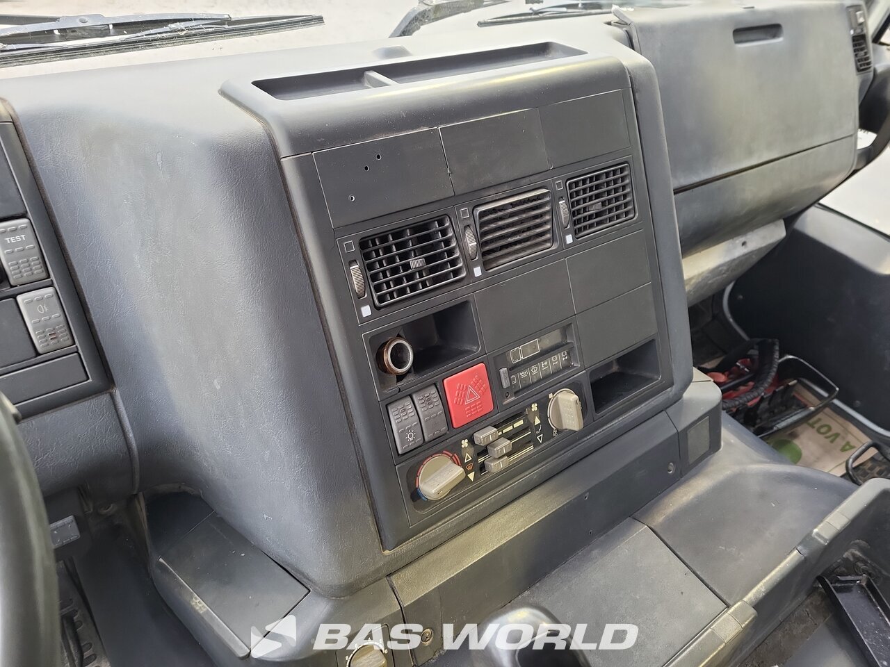Other : Iveco 260E30H Flak lastbilar