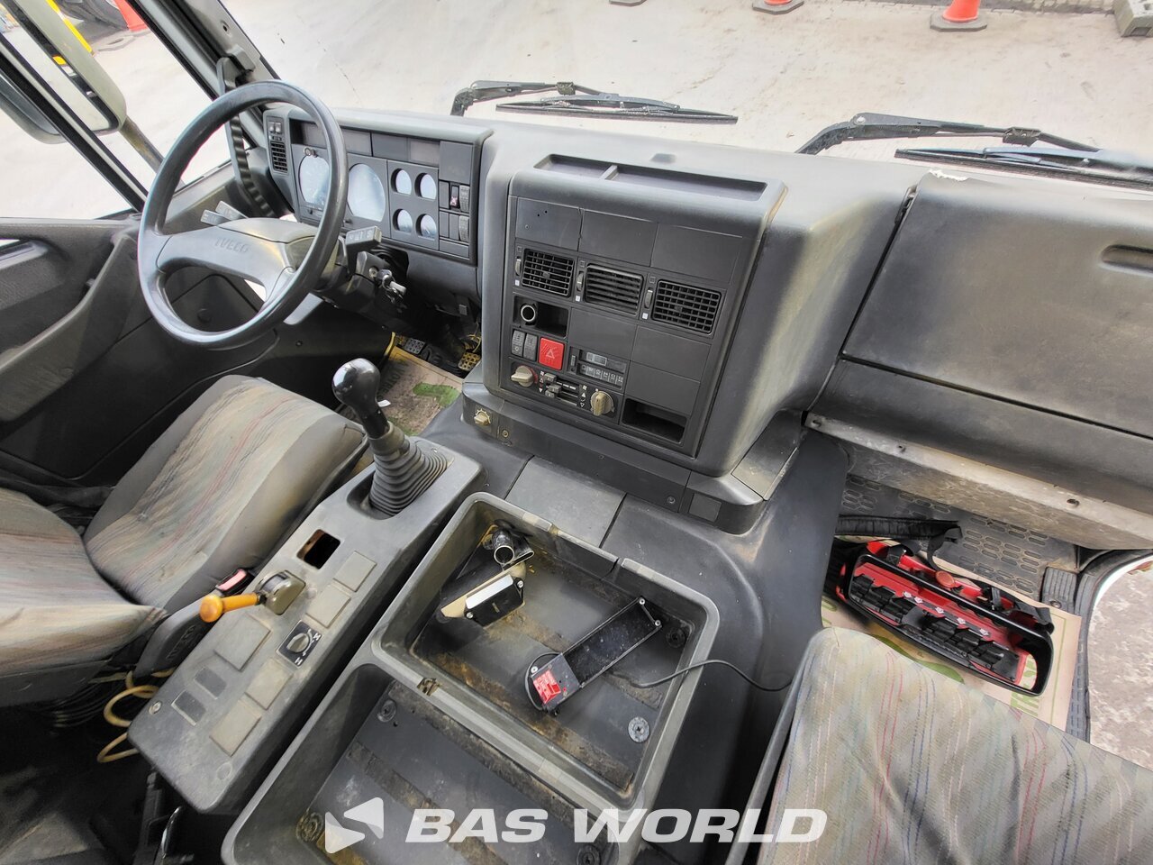 Other : Iveco 260E30H Flak lastbilar