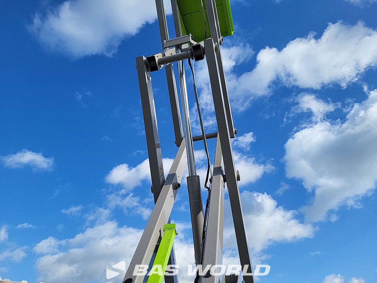 Other : Zoomlion ZS0812AC-Li Saxlift
