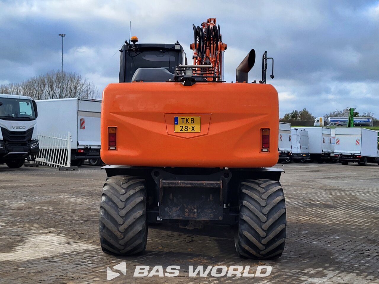 Hitachi ZX140W -5B Wheeled excavator - BAS World