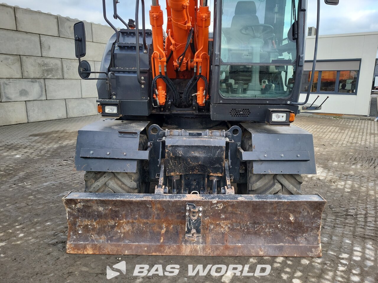 Hitachi ZX140W -5B Wheeled excavator - BAS World