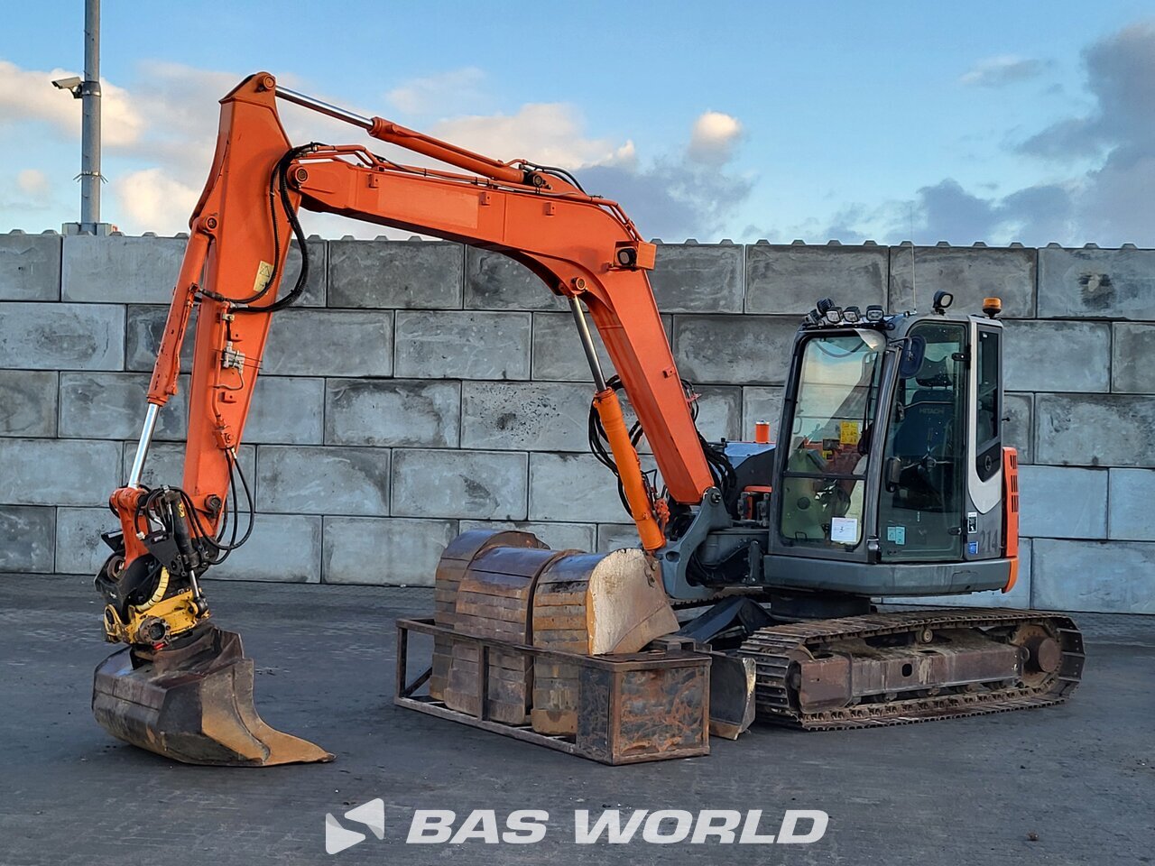 Hitachi Crawler excavators - BAS World