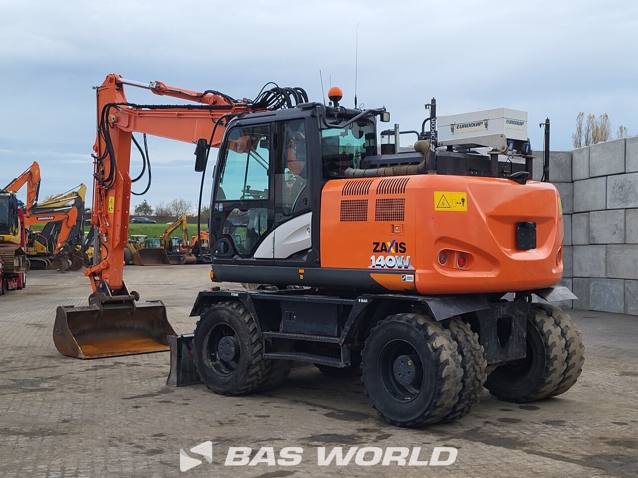 Hitachi ZX140W -6 Wheeled excavator - BAS World