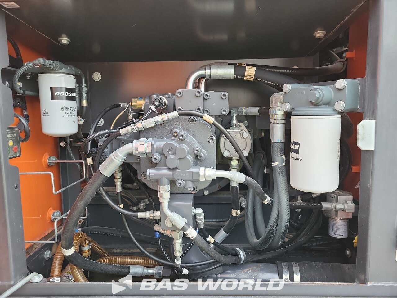 Other : Doosan DX235 LC-5 верижен багер