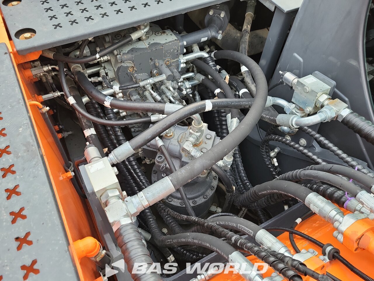Other : Doosan DX235 LC-5 верижен багер