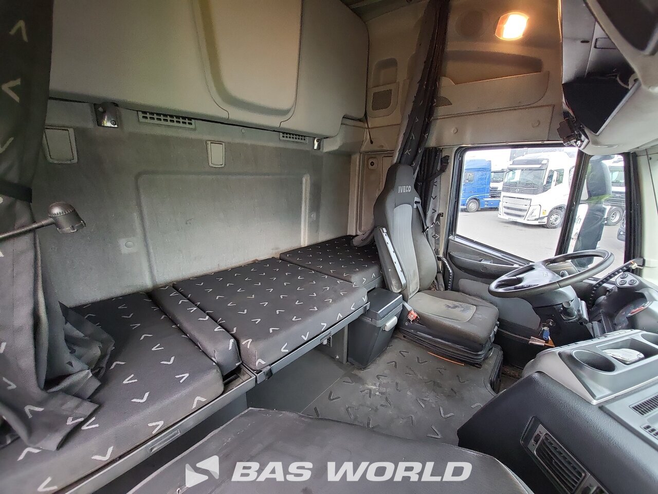 Other : Iveco Stralis 560 Kofferaufbauten