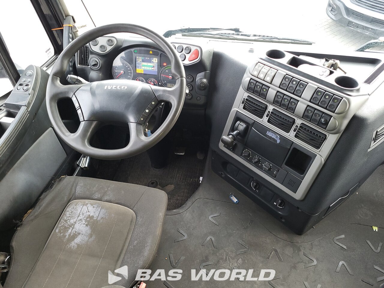 Other : Iveco Stralis 560 Kofferaufbauten