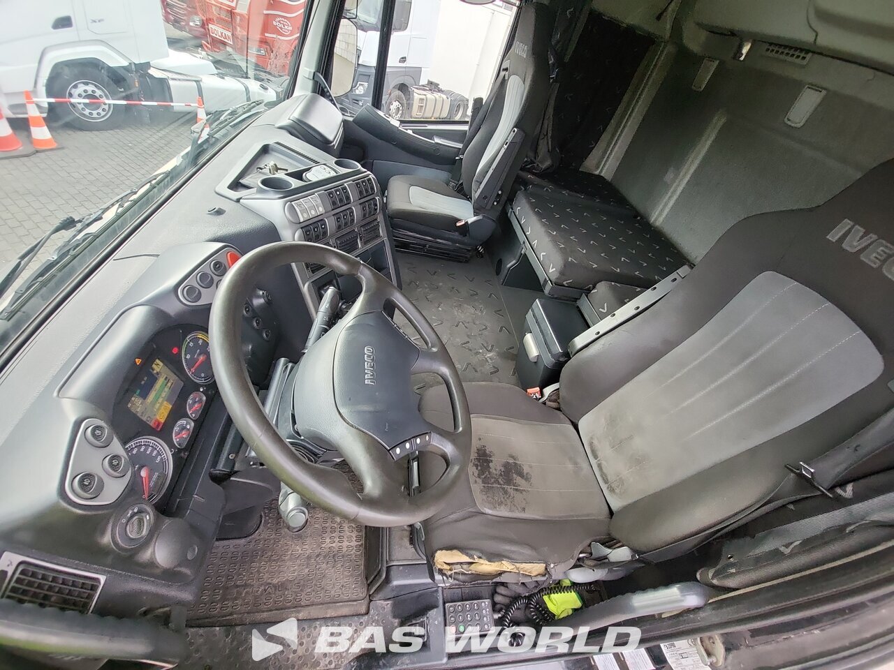 Other : Iveco Stralis 560 Kofferaufbauten