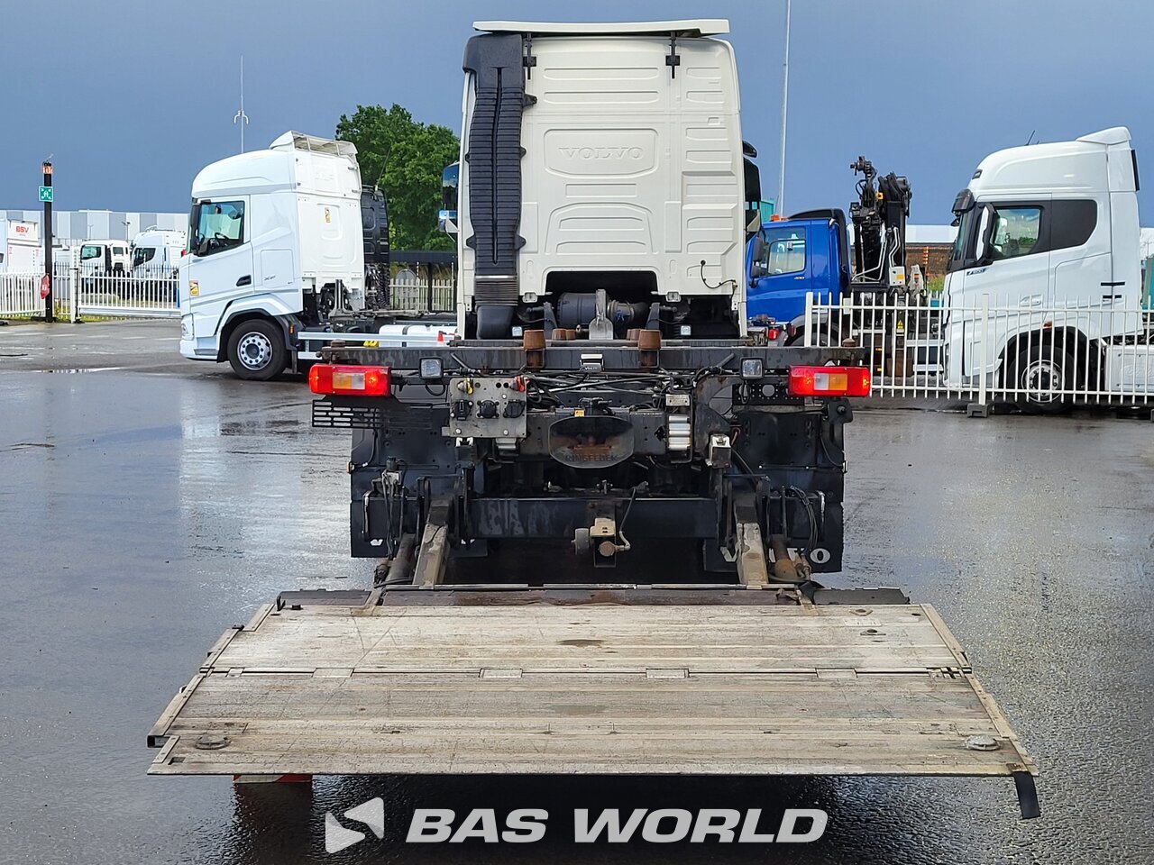 Other : Volvo FH 500 Caminhão De Caixa Móvel