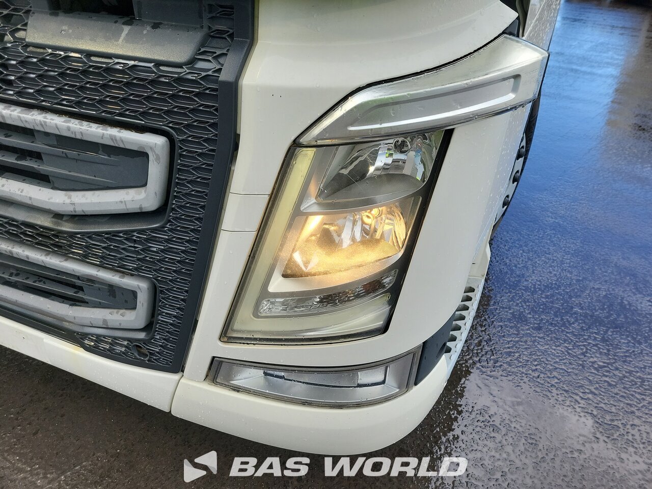 Other : Volvo FH 500 Caminhão De Caixa Móvel