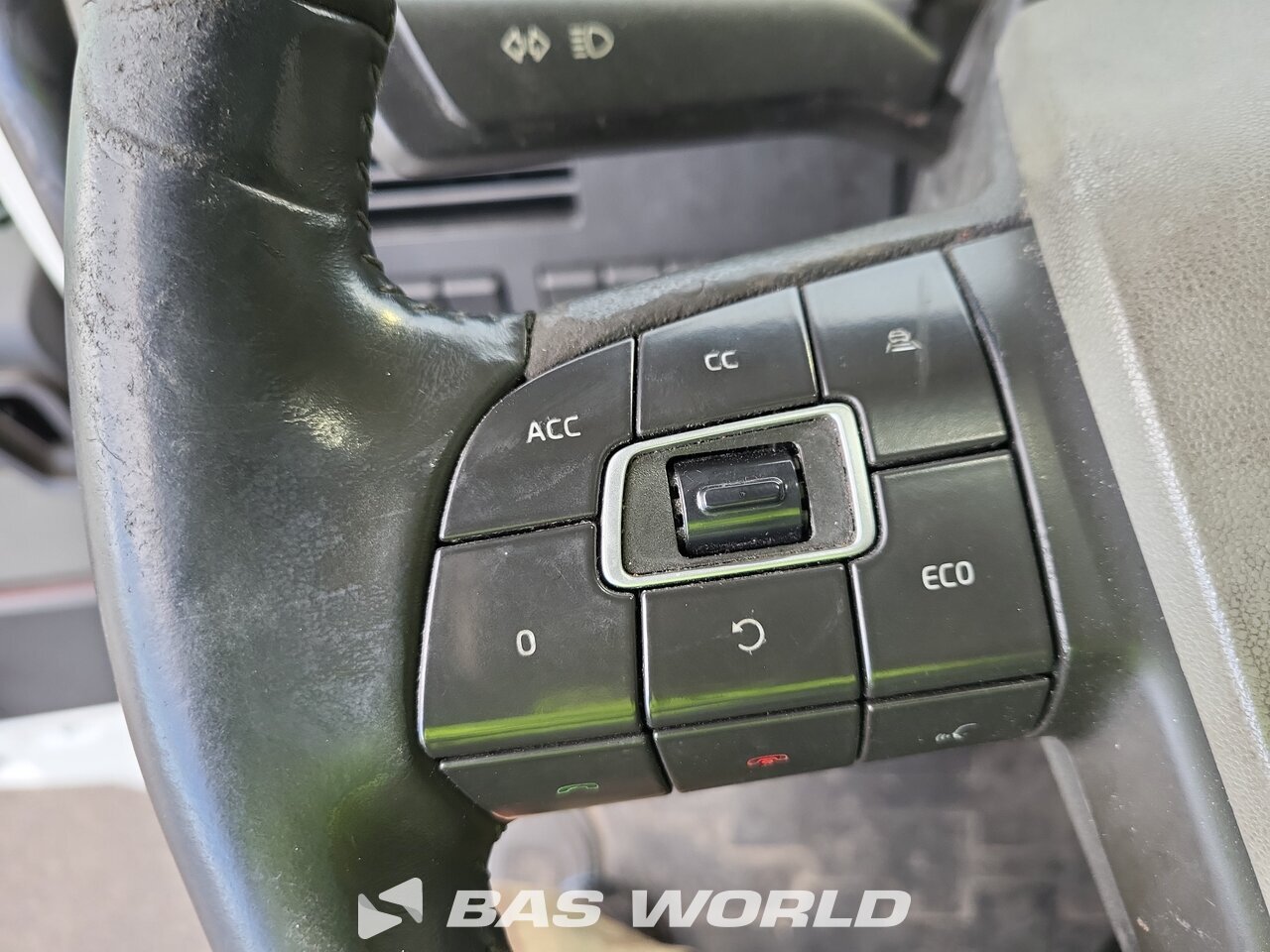 Other : Volvo FH 500 Caminhão De Caixa Móvel