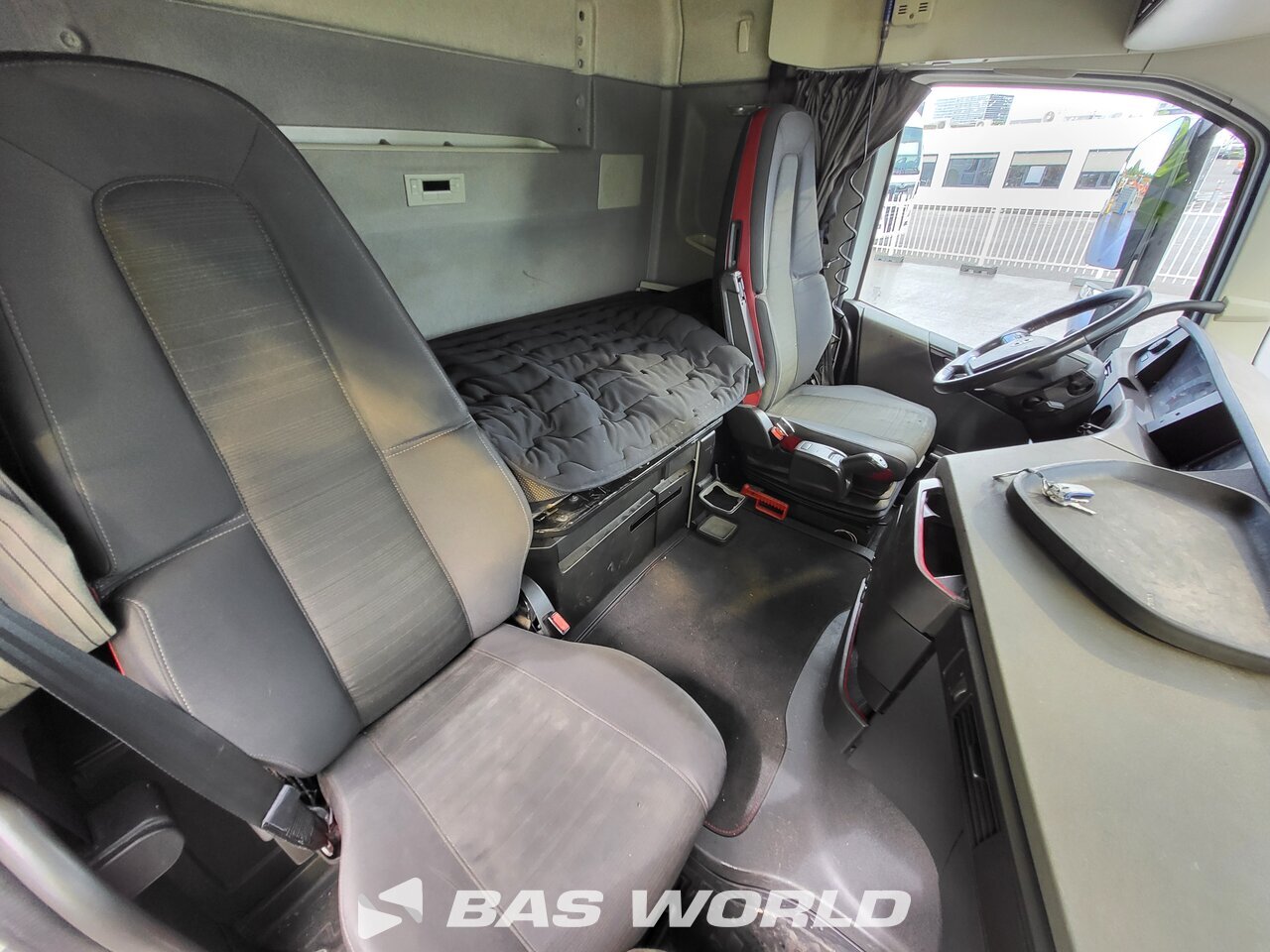 Other : Volvo FH 500 Caminhão De Caixa Móvel