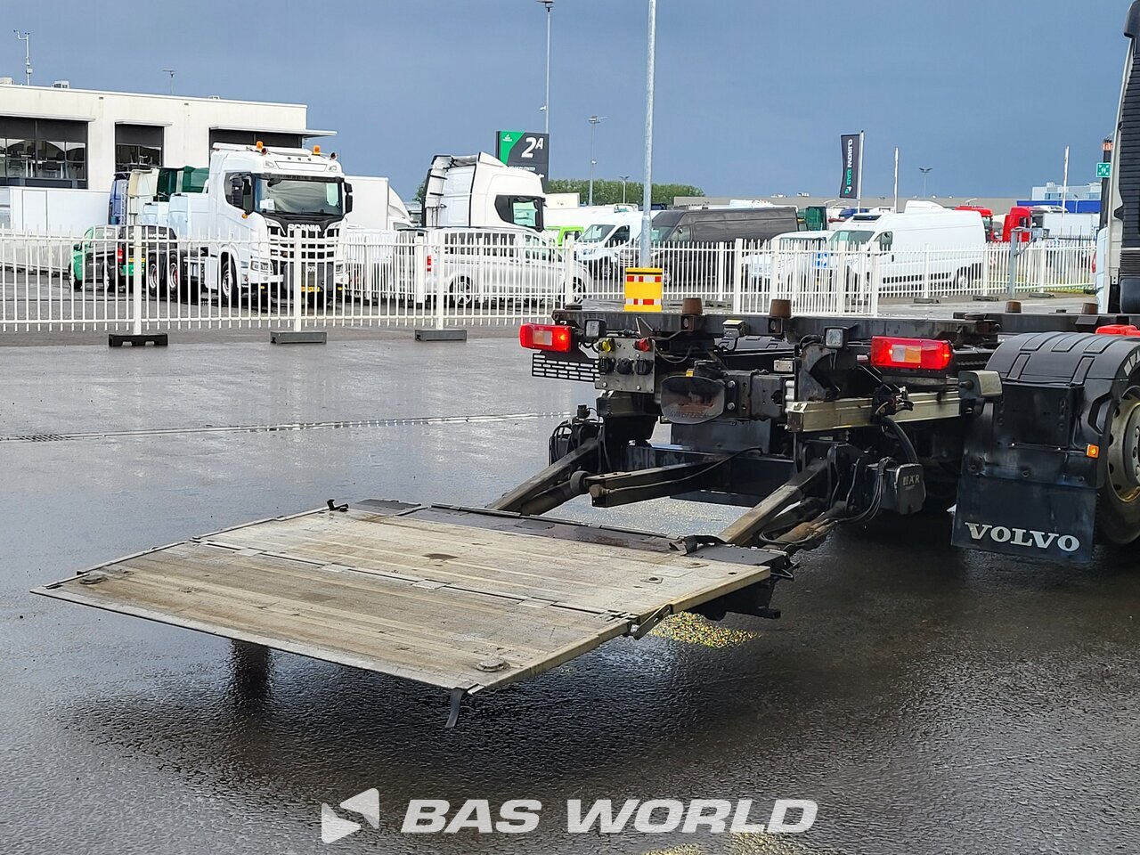 Other : Volvo FH 500 Caminhão De Caixa Móvel