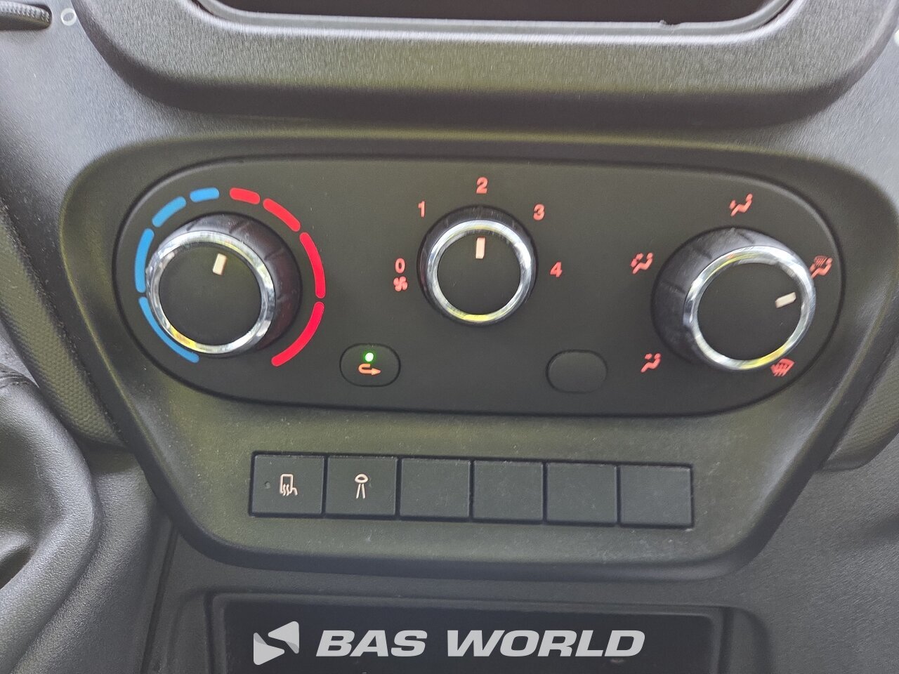 Other : Iveco Daily 35S12 Closed box van