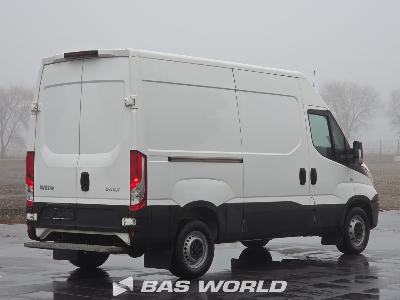Other : Iveco Daily 35S12 Closed box van
