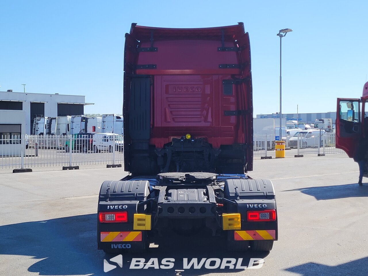 Other : Iveco S-Way 570 Влекач