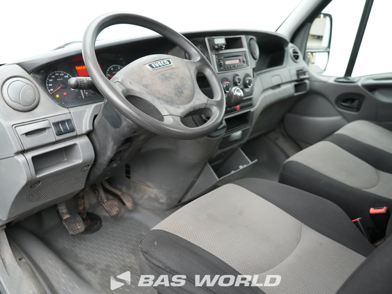 Other : Iveco Daily 35C15 Отворен