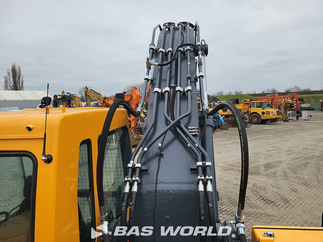Other : Hyundai R340 L Crawler excavators