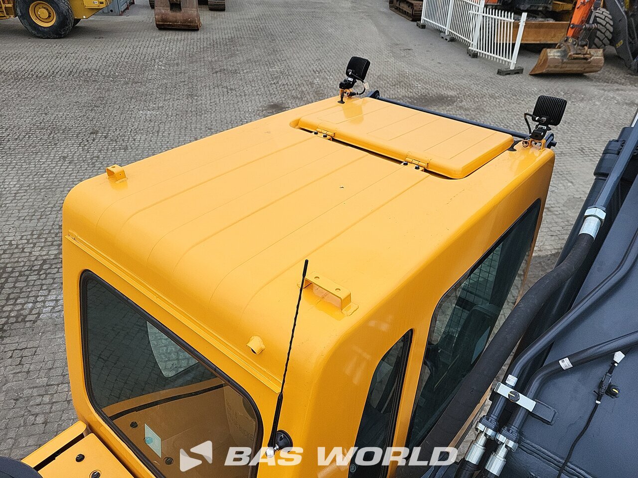 Other : Hyundai R340 L Crawler excavators