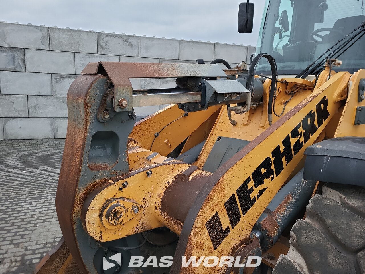 Other : Liebherr L576 جرافات ذات عجلات