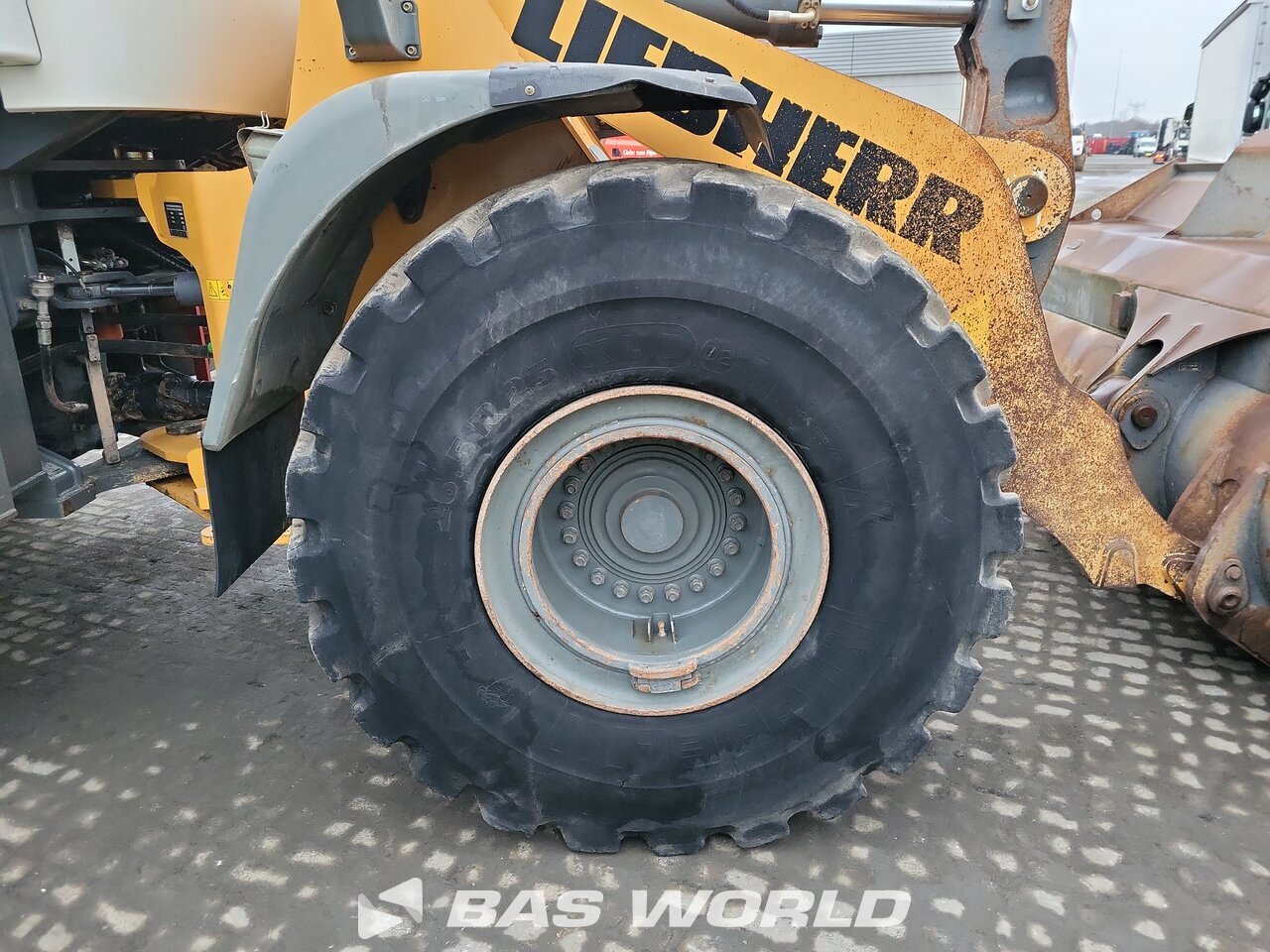 Other : Liebherr L576 جرافات ذات عجلات