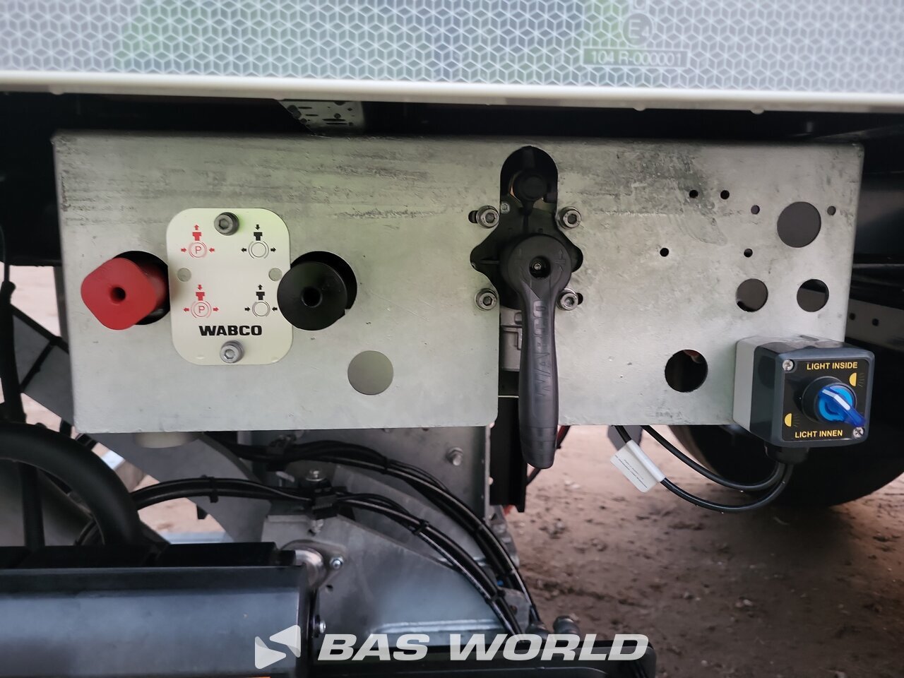 Other : System Trailers Closed Box semi trailer