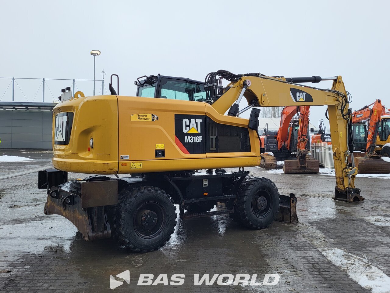Other : Caterpillar M316 F Excavator cu roți
