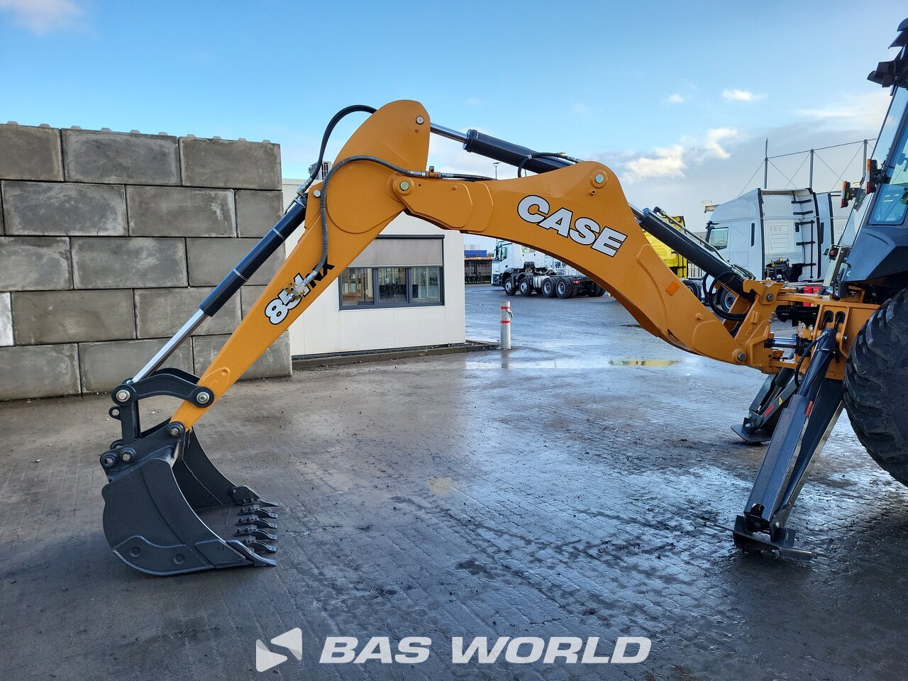 Other : Case 851 NX لودر حفار خلفى