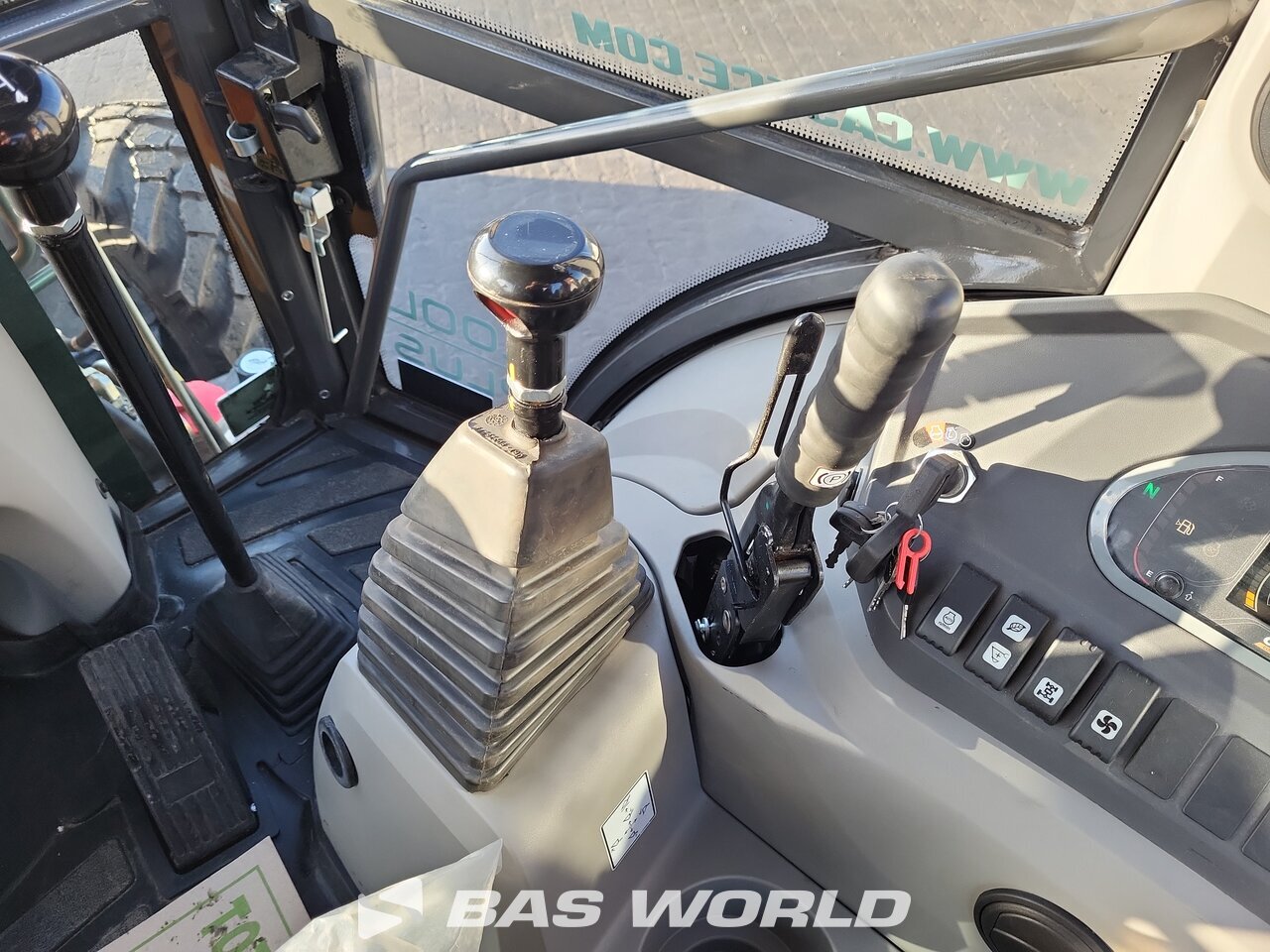 Other : Case 851 NX لودر حفار خلفى