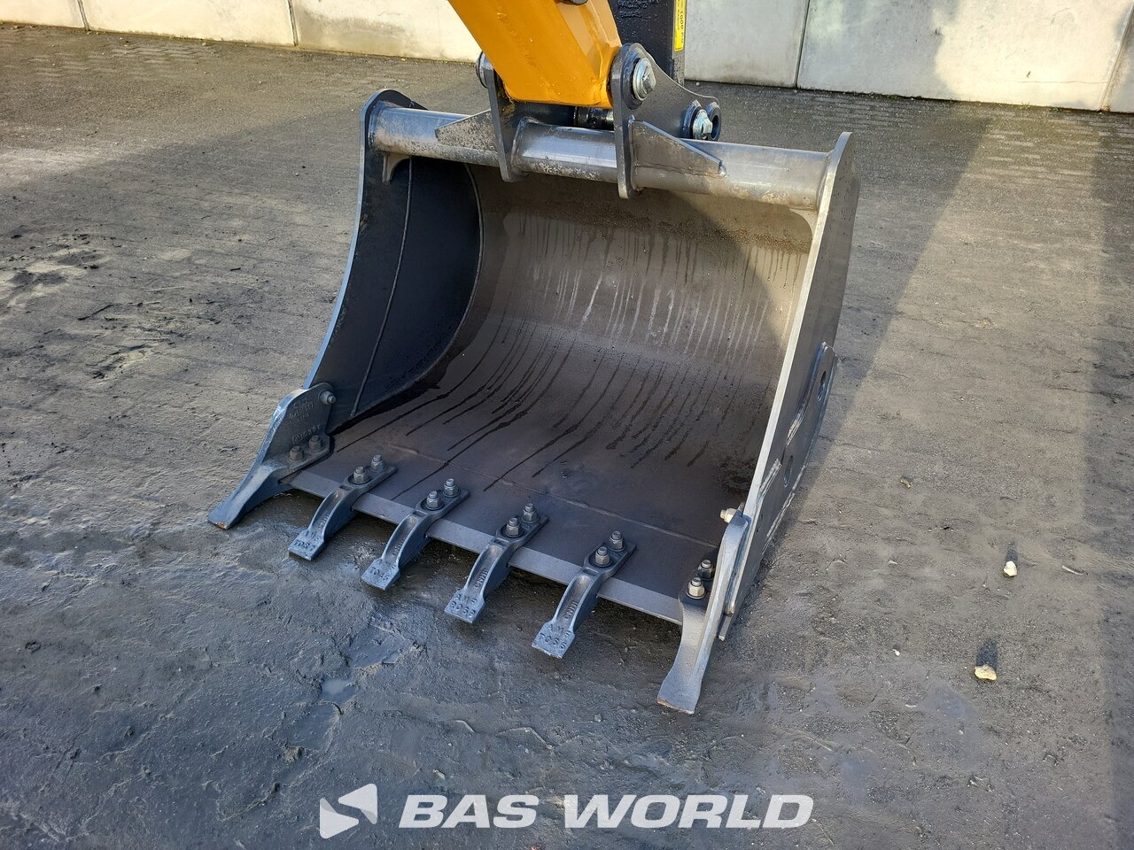 Other : Case 851 NX لودر حفار خلفى