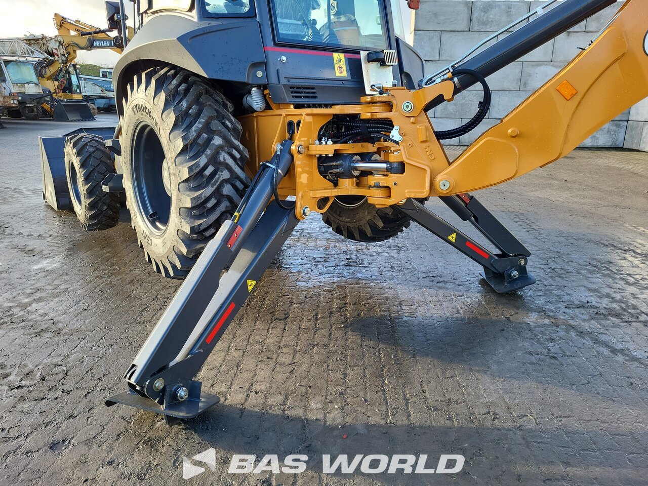 Other : Case 851 NX لودر حفار خلفى