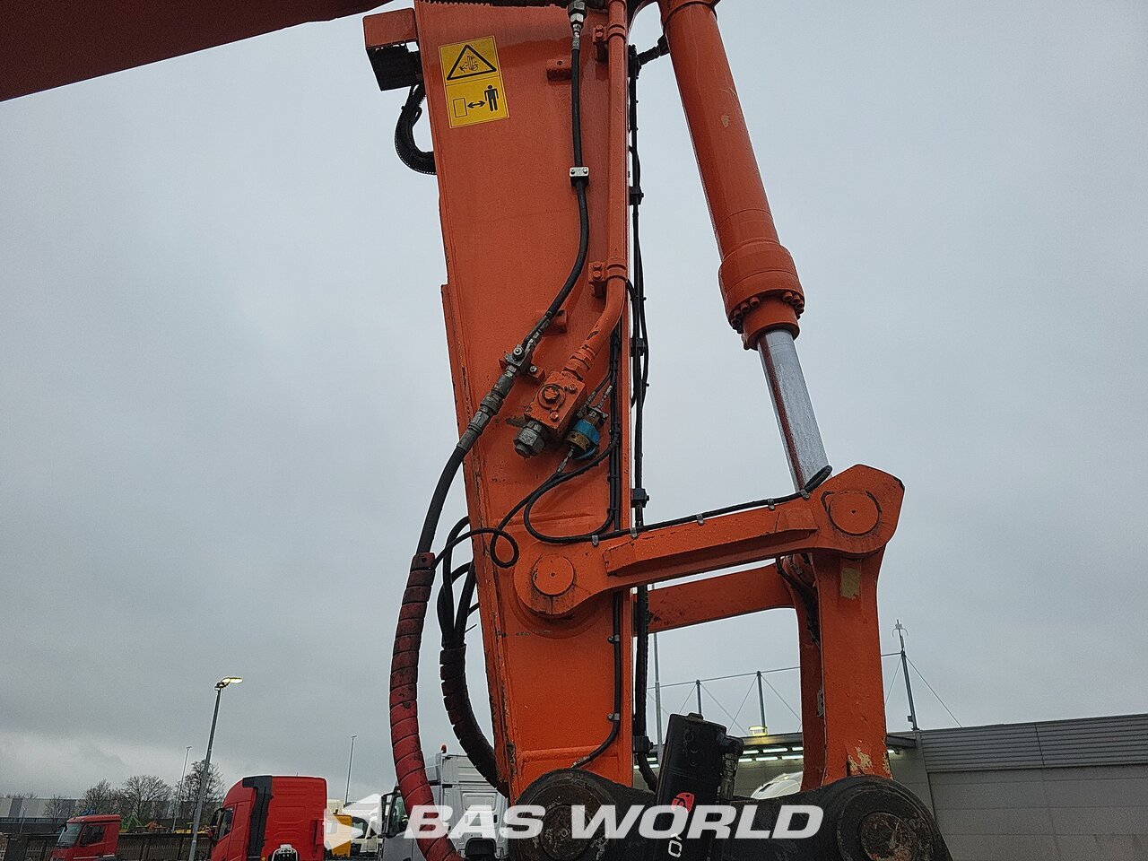 Other : Hitachi ZX300 LC -6 Pelle sur chenilles