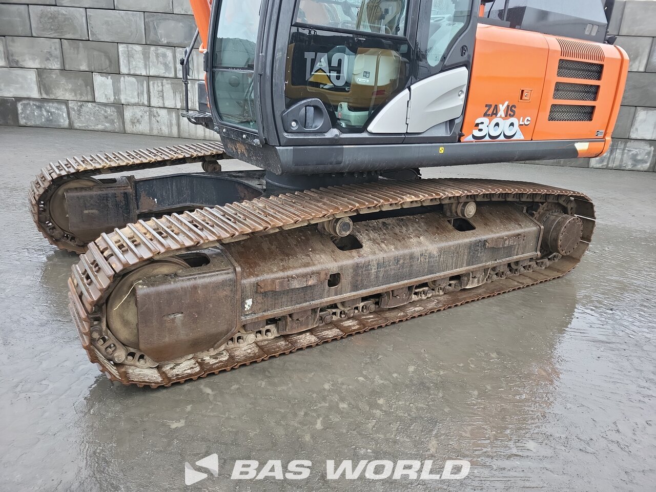 Other : Hitachi ZX300 LC -6 Pelle sur chenilles