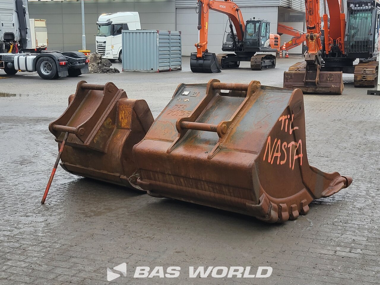 Other : Hitachi ZX300 LC -6 Pelle sur chenilles